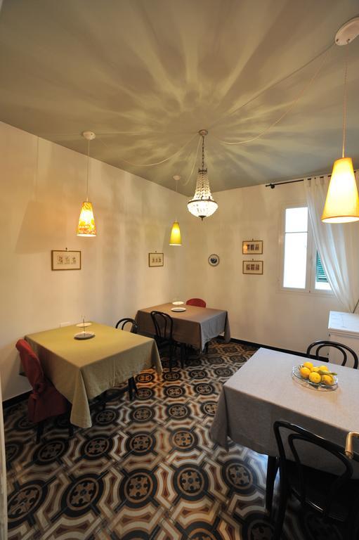 Erasmo Rooms & Breakfast 피날레리구레 외부 사진